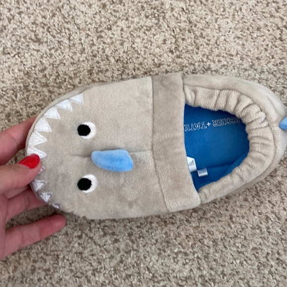 ⭐️Tucker & Tate Shark Slippers, 11⭐️ - Picture 2 of 10